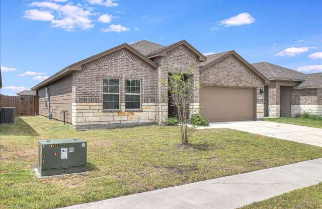 3913 Jayden - 4/bedroom 2/bathroom - $2,095/month Gallery 4