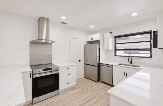 12845 NW 2nd Avenue, Miami, FL 33168 photos photos