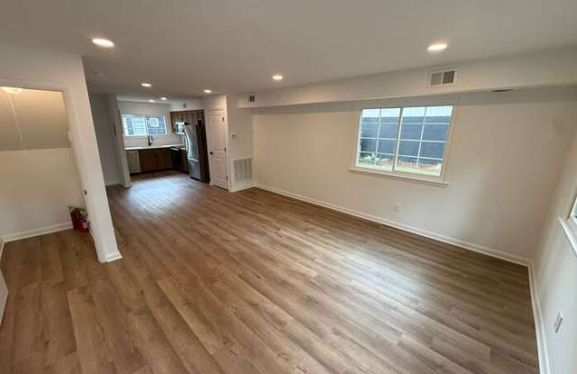 704 Hawes Court Gallery 1