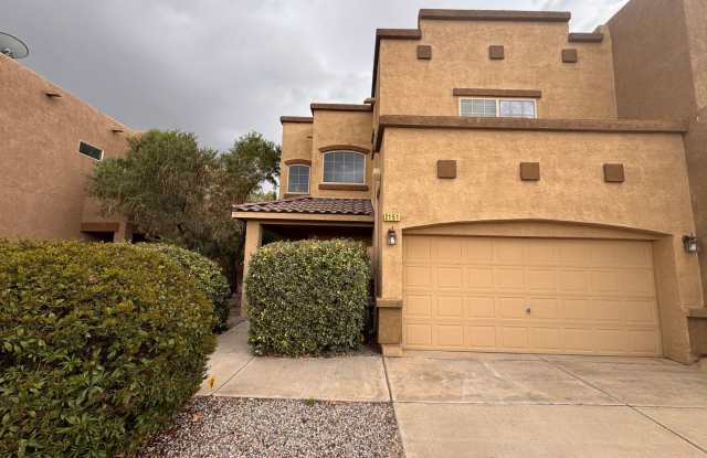 Gated community home. Gallery 3