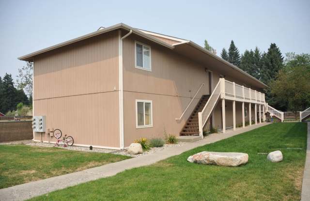 2nd Floor Unit- Hayden Apts- 2 bed 1 bath photos photos