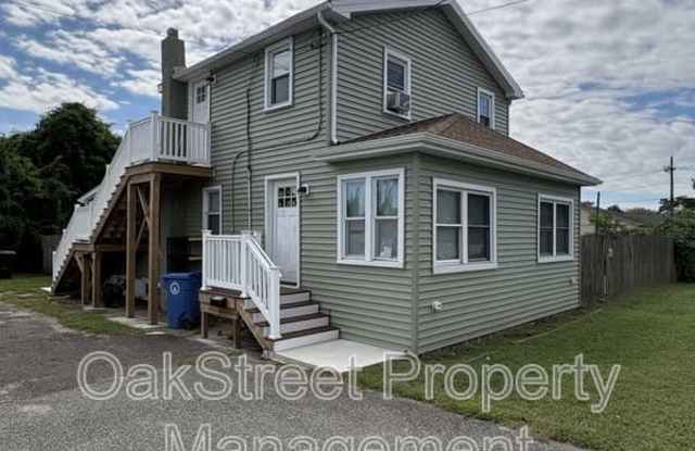 455 Crown Point Road - A Gallery 1