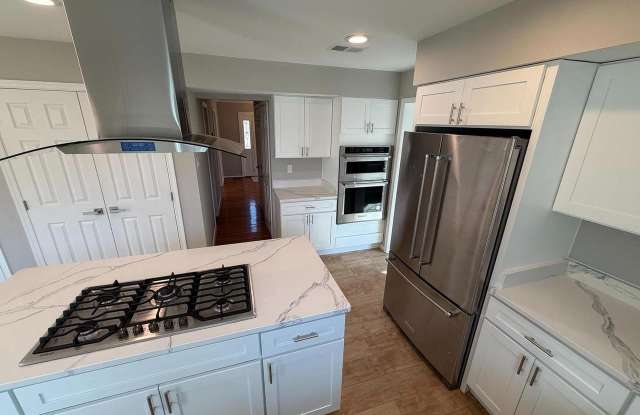 6111 RICHMANOR Terrace Gallery 3
