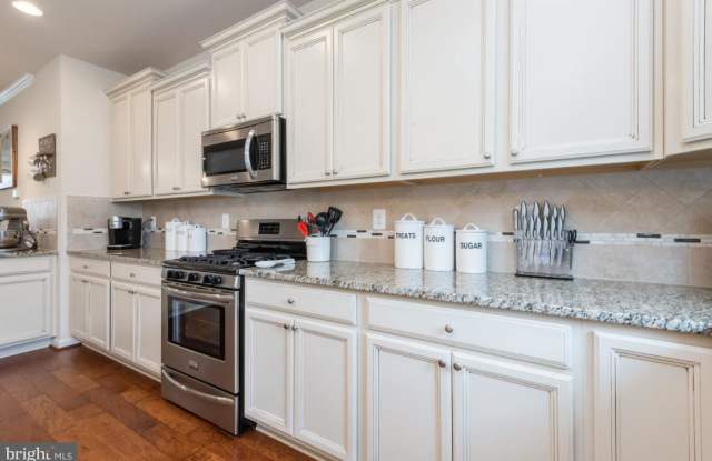 7722 GASTON PL Gallery 4