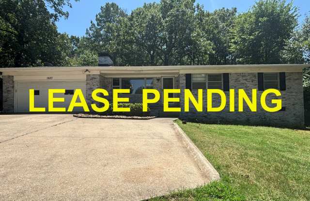 ✨ Spacious 4-Bedroom Near U of A + I-49 — Limited-Time Rent Special!✨ photos photos