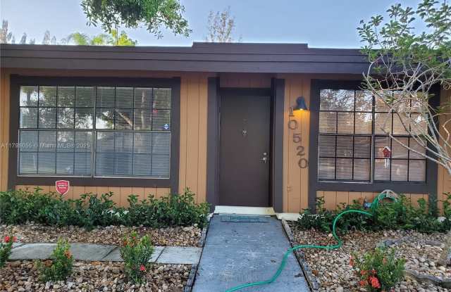 10520 Buttonwood Ave photos photos