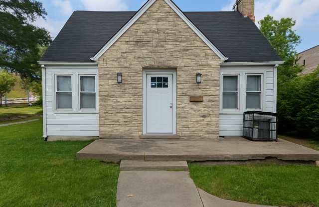 1366 Duxberry Ave photos photos