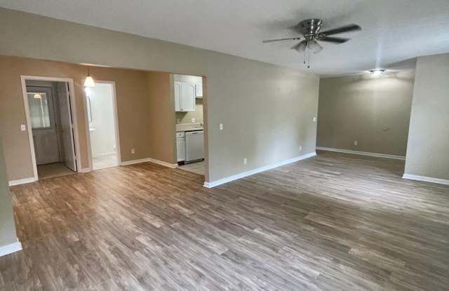 Spacious 4-Bedroom, 2-Bath Home with Fenced Backyard & Lawn Care Included Gallery 4