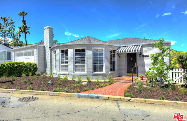 3875 CARNAVON Way - 3875 Carnavon Way, Los Angeles, CA 90027