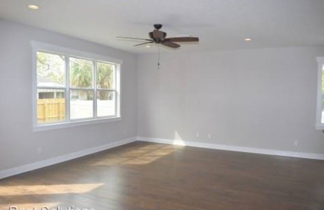 2410 W Carmen St, #2 Gallery 2