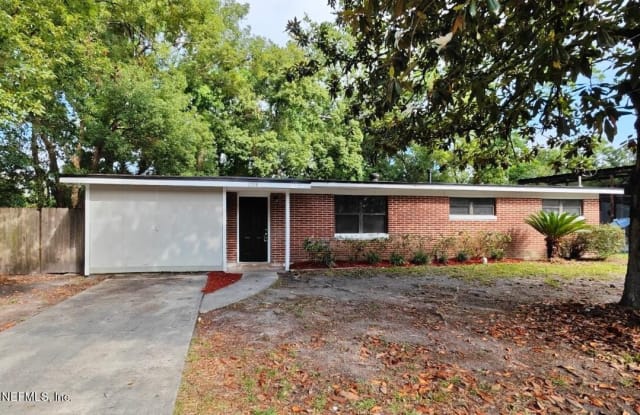 2228 BETSY DR - 2228 Betsy Drive, Jacksonville, FL 32210