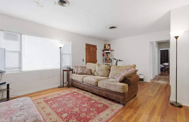 1734 W Tharpe Street Gallery 4