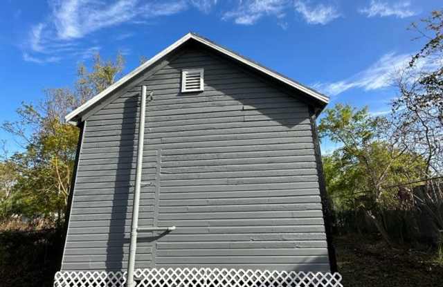 MOVE-IN SPECIAL! $500 Deposit + $500 First Month’s Rent! Gallery 3