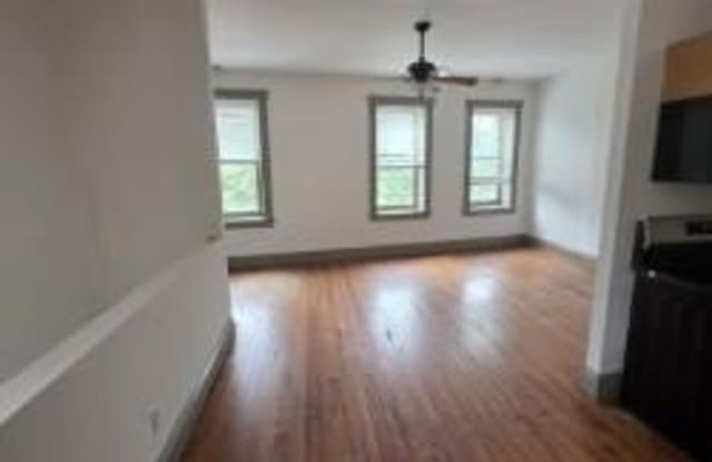 3008 S Jefferson Avenue Gallery 3