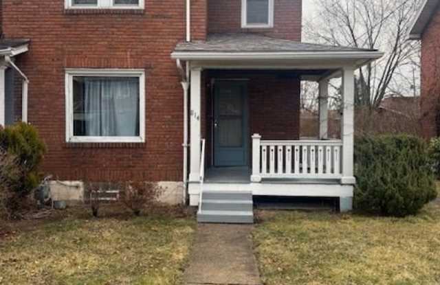 814 Vankirk St photos photos