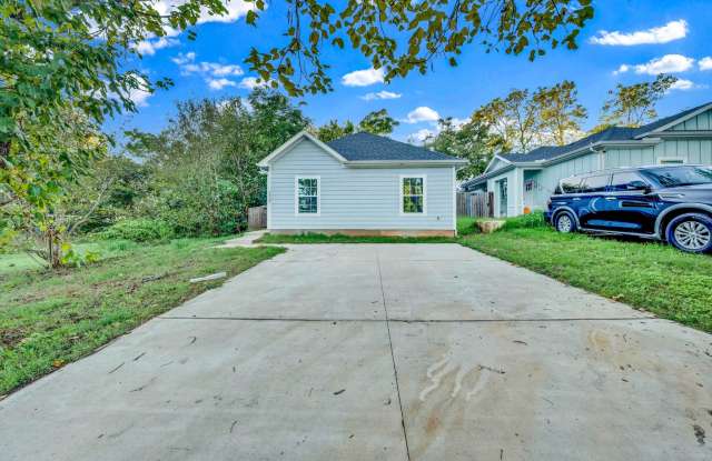 2909 S Scullin Avenue Gallery 4