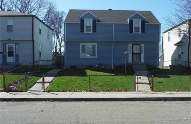 1519 W 28th St photos photos