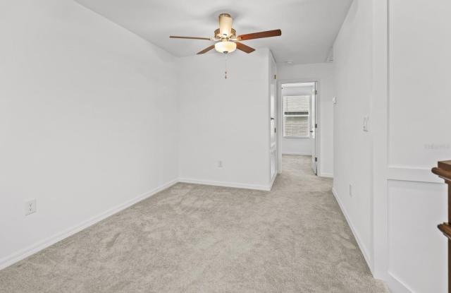 5552 BLUE AZURE Drive Gallery 4