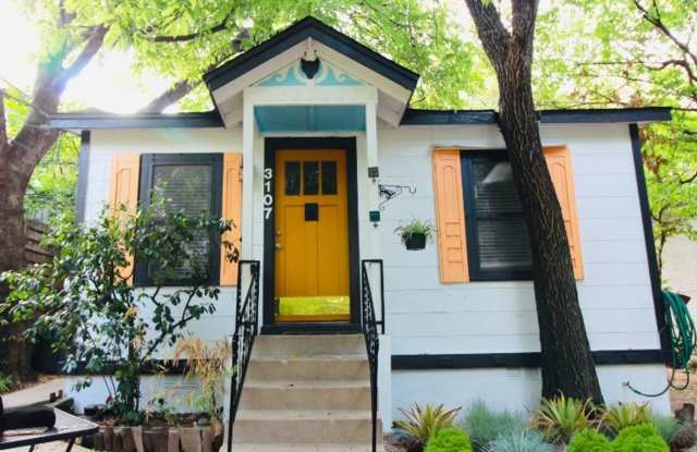 Charming North Campus Bungalow - 3107 Whitis Avenue, Austin, TX 78705