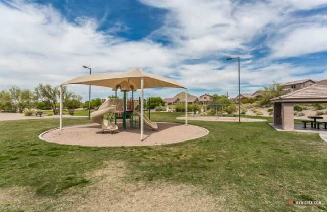 3527 North Desert Oasis Gallery 4