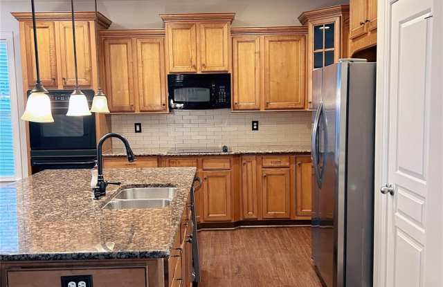 9526 Ridgeforest Drive Gallery 3