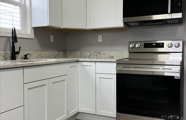 2053 Ohio Ave - 2053 Ohio Avenue, Connersville, IN 47331