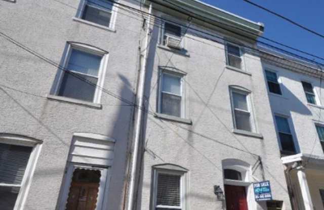 Spacious Fully Renovated 4BR Home with 2 Full Baths – Prime Manayunk Location! photos photos