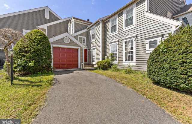 21103 CROCUS Terrace Gallery 1