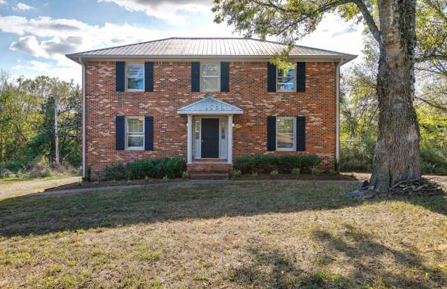 Beautifully Renovated Two Bedroom Duplex – Columbia, TN! photos photos