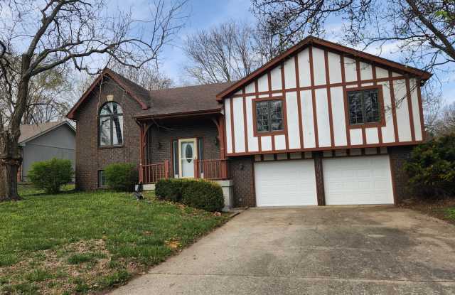 Lake Sherwood Executive 4BR, 3BTH home in Washburn Rural Schools! photos photos