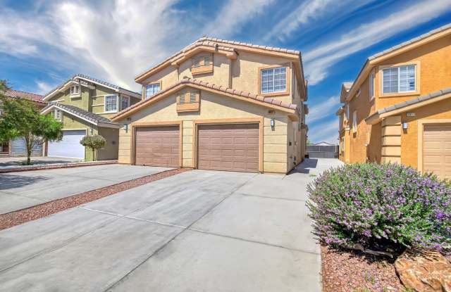 MOVE-IN READY 3BED / 2BATH / 1 GARAGE TOWNHOME * NO HOA * NO CARPET - BUILT 2009 Gallery 3