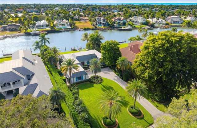 1060 Galleon Dr photos photos