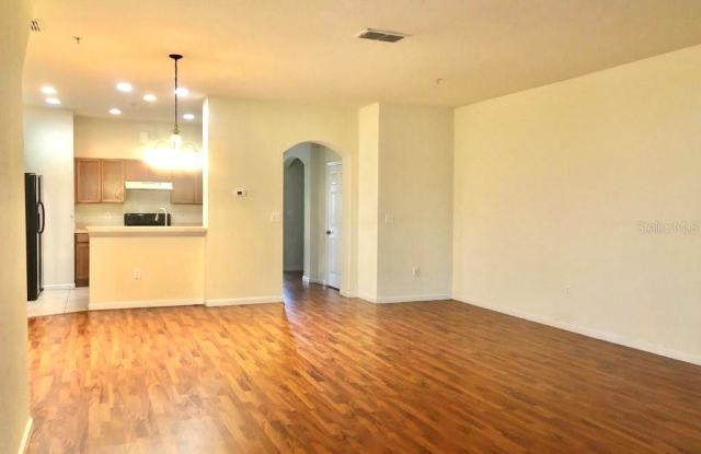 3066 ASHLAND LANE N Gallery 4