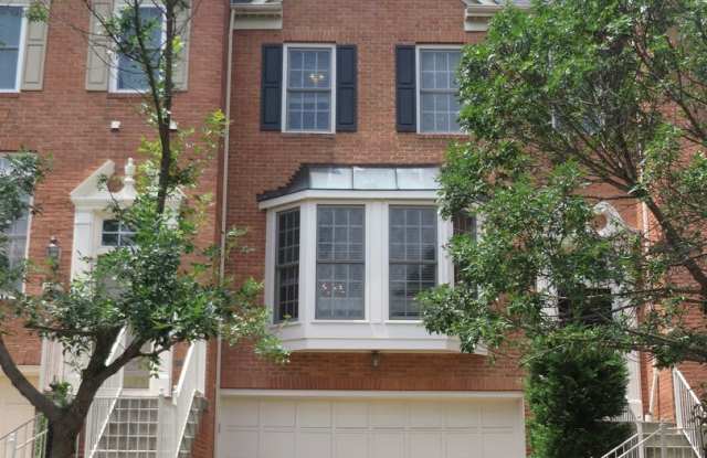 Beautiful 3-level colonial-style town home near Tysons Corner shopping  Silver Line metro stop! photos photos