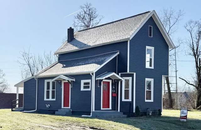 924 Spring Avenue NE Canton, OH 44704 *REDUCED* - 924 Spring Avenue Northeast, Canton, OH 44704