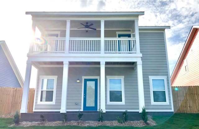 1797 N Izard LN - 1797 North Izard Lane, Fayetteville, AR 72704 1797 N Izard LN - 1797 North Izard Lane, Fayetteville, AR 72704