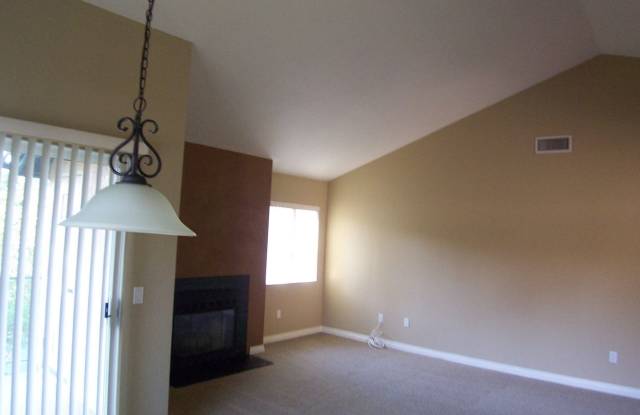 11247 Avenida De Los Lobos # G Gallery 3