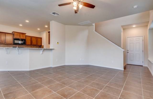 3540 Pauling Loop Gallery 2