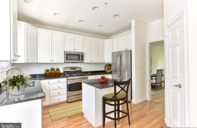 315 S HENRY STREET S photos photos