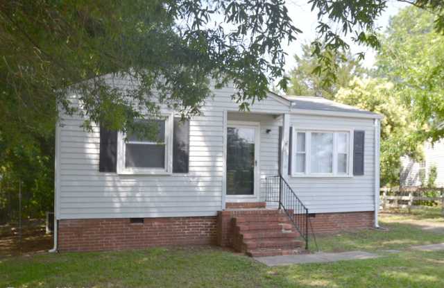 427 Greystone Rd - 427 Greystone Road, Charlotte, NC 28209