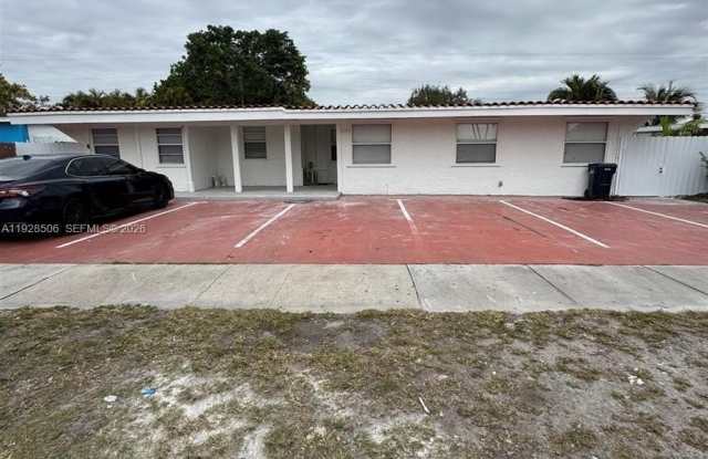 10245 SW 37th Ter photos photos