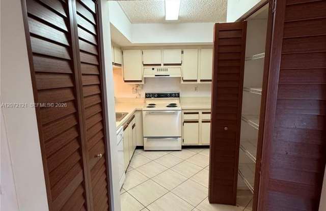 18200 Mediterranean Boulevard 2201, Hialeah, FL 33015 - 5757 photos photos