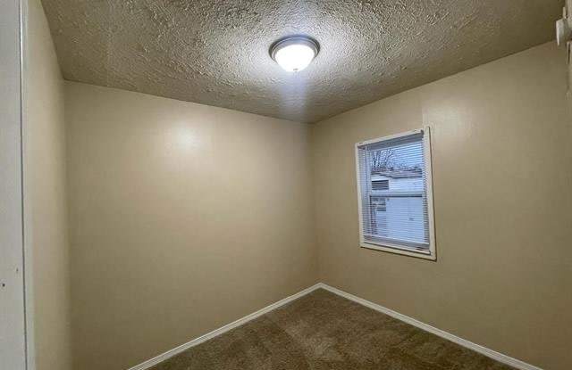 23706 REIN Avenue Gallery 4