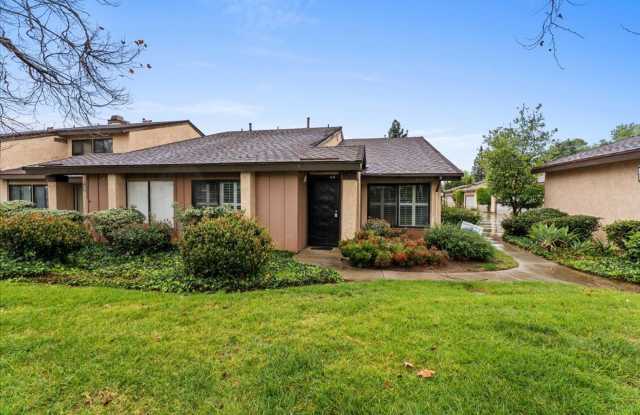 Private Street-Access Condo with Garage, Courtyard, Pool and Tennis photos photos