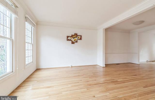 6765 ROYAL THOMAS WAY Gallery 4