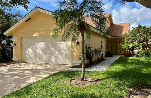 100 Cape Pointe Circle - 100 Cape Pointe Circle, Jupiter, FL 33477