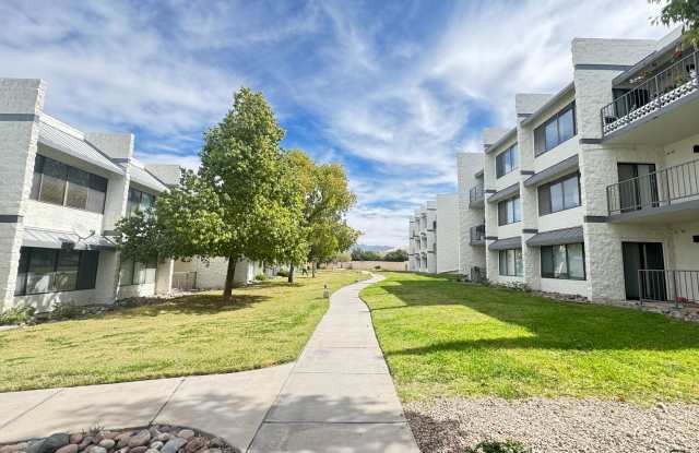 Eastside (Golf Links and Pantano) spacious 2nd floor 2 bed, 2 bath condo! photos photos