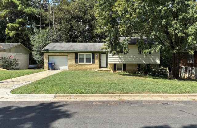 Coming Soon! Welcome home to 2607 Bonnie View Dr NW! - $500 Off First Months Rent!! photos photos