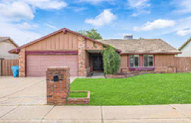 Spacious 3-Bedroom Home in Prime North Phoenix Location - Ask about our $0 Security Deposit Program! photos photos