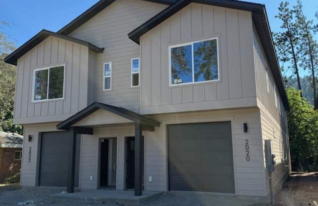 Duplex in CDA ! - 2022 North 12th Street, Coeur d'Alene, ID 83814